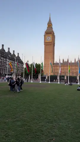 #ghorba🗼🇫🇷👻🇪🇺🇪🇸 #الغربة_صعيبة_وانا_بغيتها🇩🇿🇩🇿🇶🇦🇶🇦 #اسبانيا🇪🇸_ايطاليا🇮🇹_البرتغال🇵🇹 #الغربة_تنادي👈🏊 #الشعب_الصيني_ماله_حل😂😂 