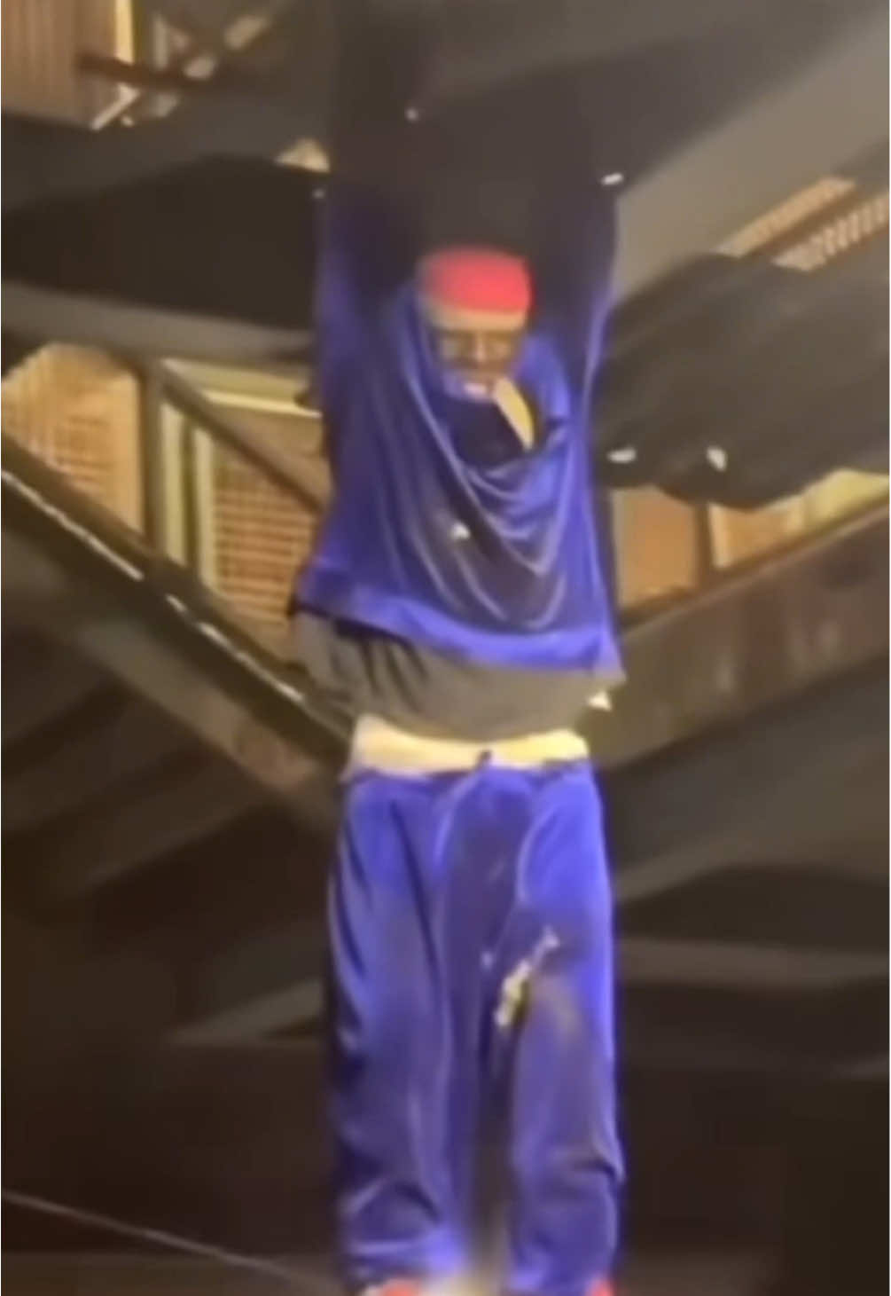 First 25 orders are getting upgraded to our exclusive PR box with the Remedy scalp scrubber 👀📦🧖‍♀️ #restock #backinstock #dandruff 