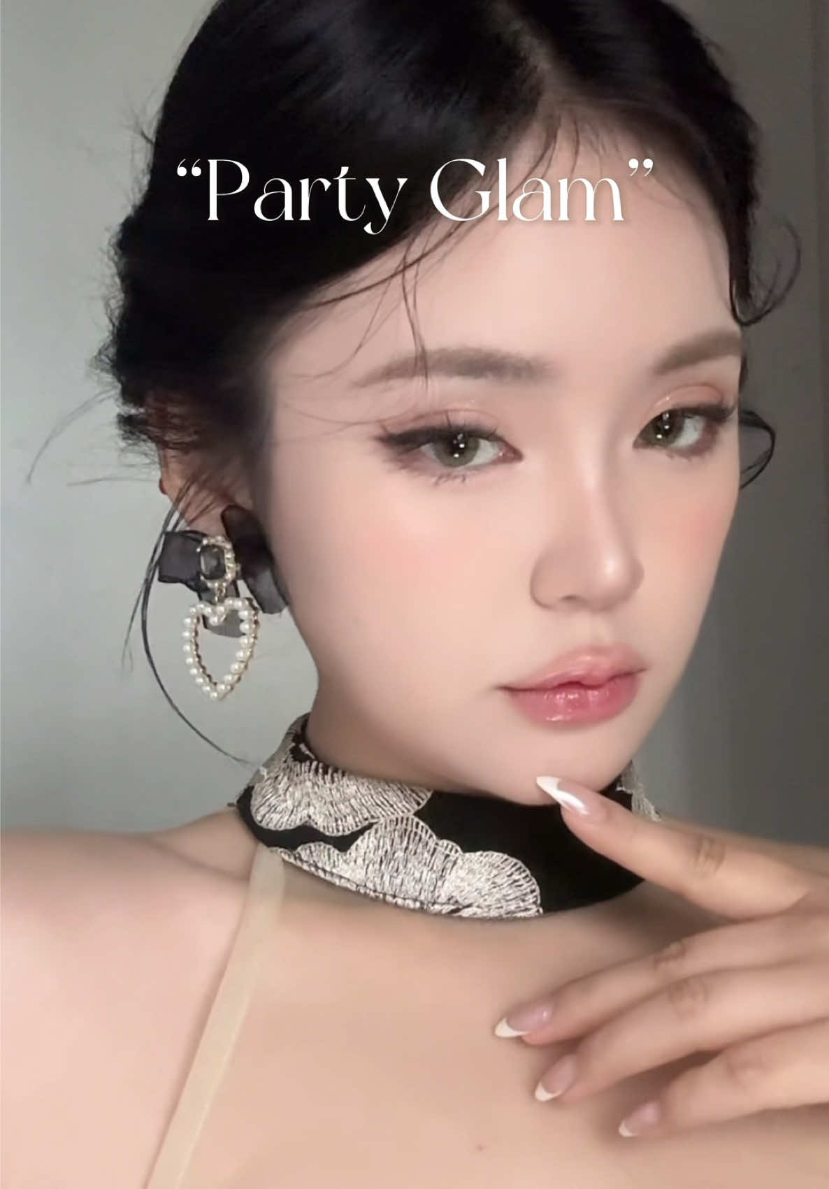 Hãng ra shade mới cho da trắng sáng tui mừng quá tr mí bà 🥹🥹 Mê chất nền này lắmm mà trước đây khum có màu nào cho tone da tuiii!! Full tutorial tui sẽ up sau nhó 🫶🏻 #beauty #makeup #partyglam #gesgep #kemnen 