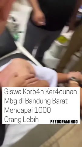 Lebih dari 1.000 siswa menjadi korban keracunan Makan Bergizi Gratis (MBG) di Kabupaten Bandung Barat (KBB). Data tersebut merupakan akumulasi dari dua kali peristiwa keracunan MBG.  Keracunan MBG di Bandung Barat pertama kali terjadi dua hari lalu, pada Senin (22/9/2025) dengan korban 475 siswa di Kecamatan Cipongkor. Hari ini, Rabu (24/9/2025) kejadian serupa kembali terjadi di dua kecamatan, Cipongkor dan Cihampelas. Dari data sementara, ada 500 korban di Kecamatan Cipongkor dan 60 korban di Kecamatan Cihampelas. Jika diakumulasikan, data akumulasi sementara menunjukkan ada 1035 siswa yang menjadi korban keracunan MBG di Bandung Barat. Sekretaris Daerah (Sekda) Jawa Barat (Jabar) Herman Suryatman mengatakan, dirinya telah meninjaun langsung korban-korban keracunan MBG di Bandung Barat. Dia memastikan, penanganan terhadap korban berlangsung dengan baik dan lancar. 