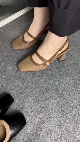 Màu nâu lên chân sang mà trắng lắm ý #reviewlamdep #giaydep #giaycaogot 