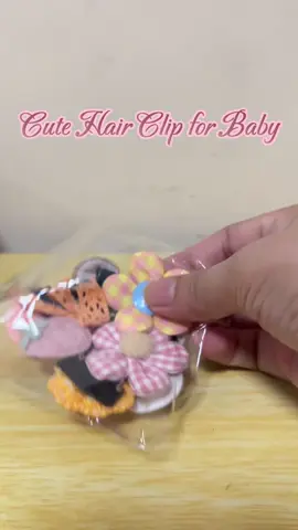 Manipis ba kamo ang buhok ng baby girl pero gusto mo ng ipitan ,ito na ang sagot mga mommyyy🥰 #cutehairclip #babyhairclips #hairclips #fyp #viral 