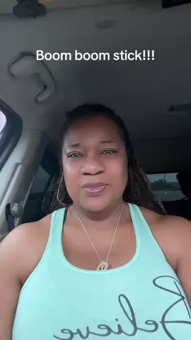 Yall!!!! This @BoomBoom is NOT hype!!! It’s AWESOME!!!! with cold and flu season upon us. This is a great way to get some menthol in and stay nice and clear and your nasal passages and I use it right before I walk into the gym. It clears up all of my cobwebs! Give it a shot. Let me know how you like it. You’ll understand why it’s called boom boom when you try it.  Click the cart get you some today. #influencer #boomboomsticks #coachstacey 
