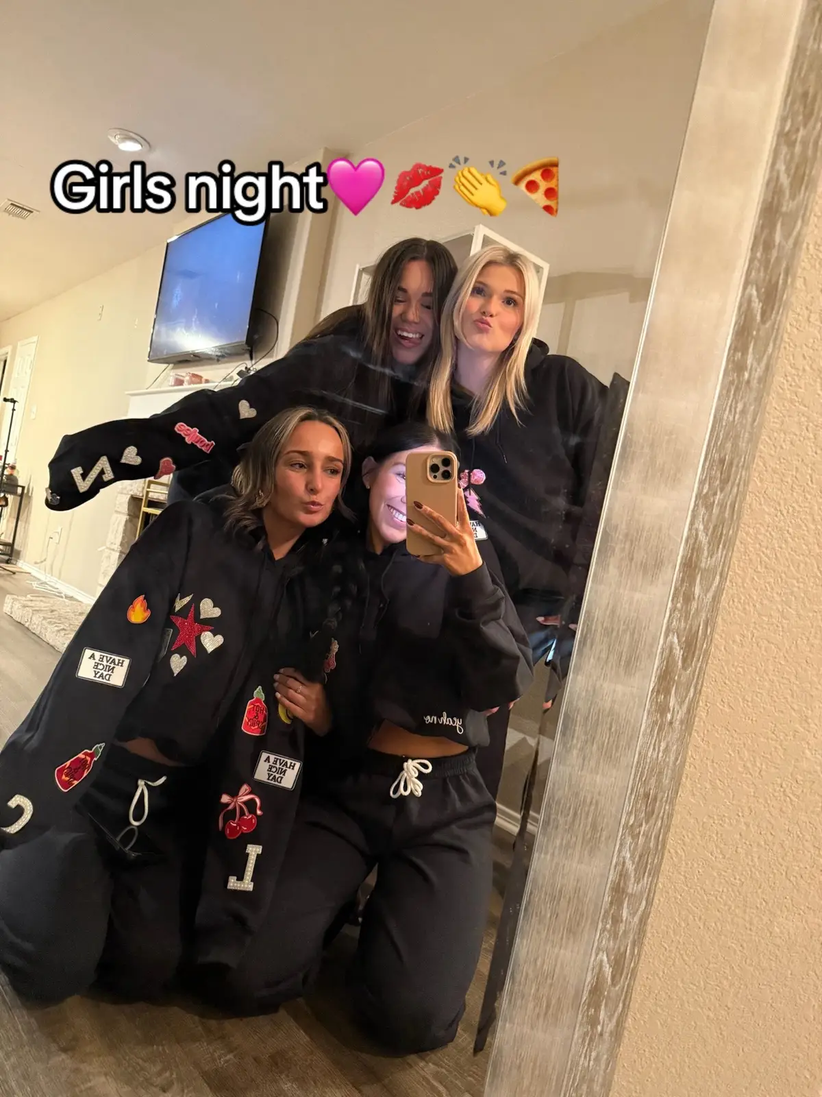 Literally the best girls night✨ #girlsnightin #girlsnightinspo #craftideas #winetasting #paintingwineglasses 