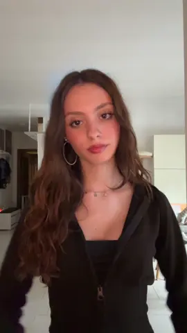 😔#fragilelaufey #laufey #everythingiknowaboutlove #fyp 