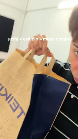 q felicidad bwaaah🤘🏼 #fyp #parati #artistaemergente #sushi #comida 