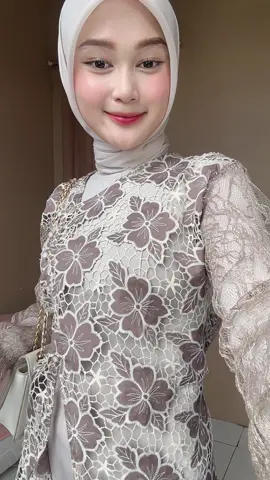 baju kondangan simple