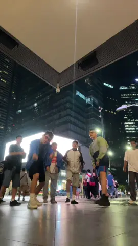 Beggin 🤘In the heart of taguig BGC✨@Humpbrey Ponce @Onealll @Mamoy @RanieVelasco @burnnax. 