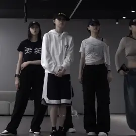 udah keren-keren eh nemplok ke karina kayak balita 😭 #winrina #winterkarina #jiminjeong 