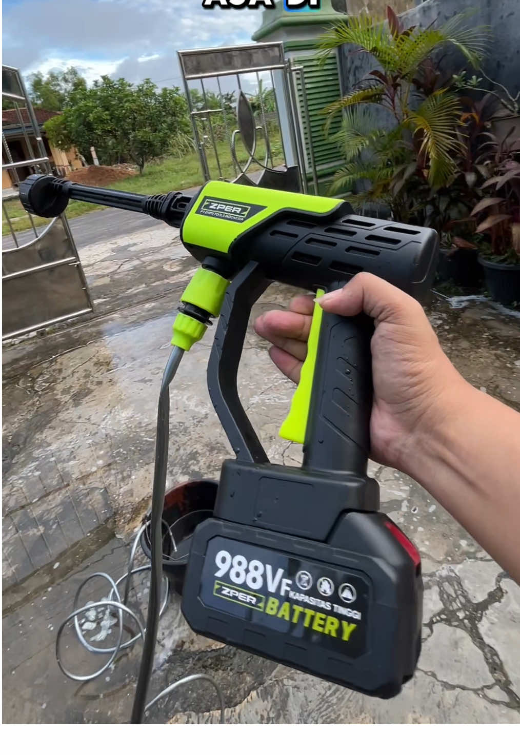 Zper alat cuci kendaraan portabel bisa pakai Baterai , cocok juga nih buat nyiram tanaman  #zperalatcuci #zpermesinsteam #alatsteamportabel #mesinsteambaterai 