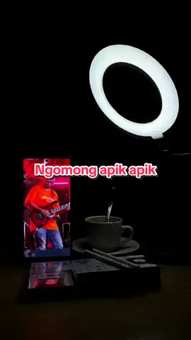 NGOMONG APIK APIK || ajeng febria #ajengfebria #ngomongapikapik #agengmusic #dangdut #hkmusic 