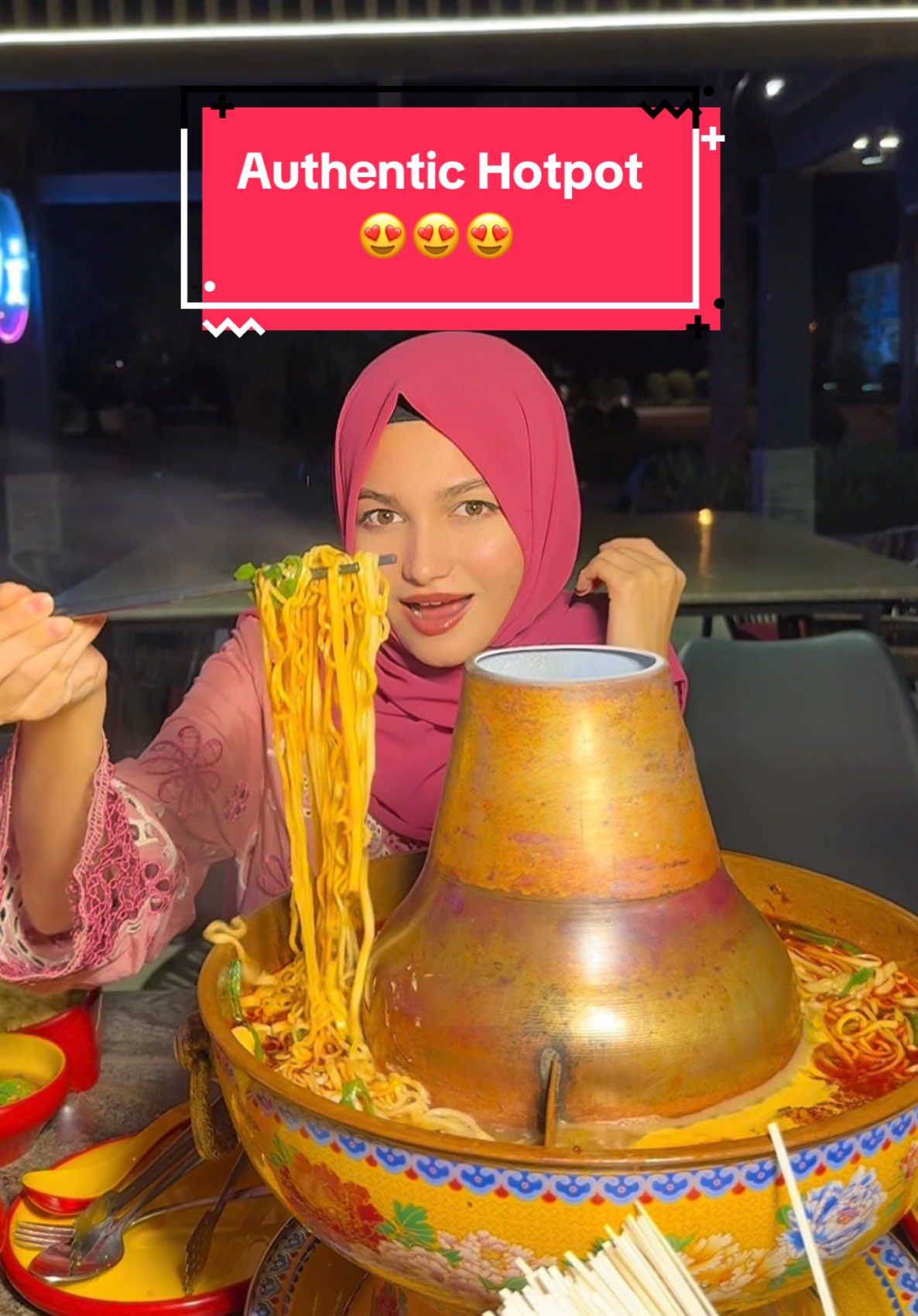 My fav hotpot in Karachi😍 Do lemme know Apka fav hotpot knsa hai? #foryou #foryoupage #viral #viralvideo #viralnow #trending #trendingtiktok #hotpot #chinesefood #tiktok #tiktokviral #tiktokdontunderreviewthisvideo #fyp #goviral #trendingnow 