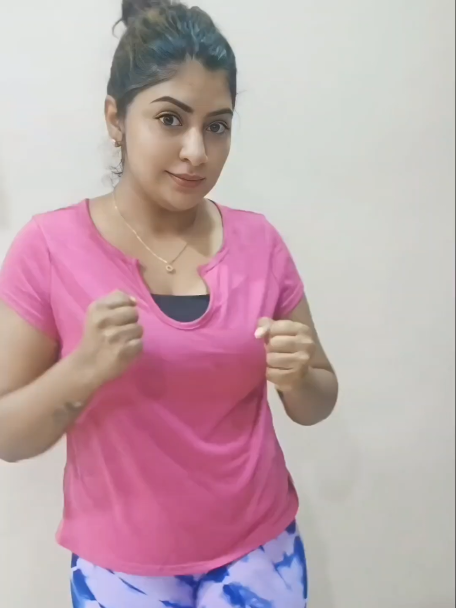 selesa  flexible & bergaya dalam   satu set✅️ click yellow bag now‼️ #yogashortspants #gympants #sportpants #flexible #qualityperfect  @yogalalisa 