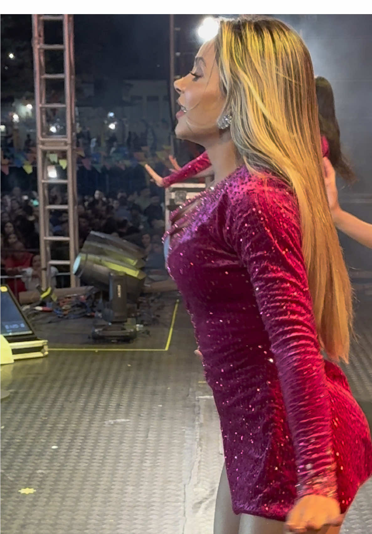 Hoje tem show do Leonardo em São Paulo #leonardo #cantorleonardo #balletleonardo #bailarinadoleonardo #showleonardo 