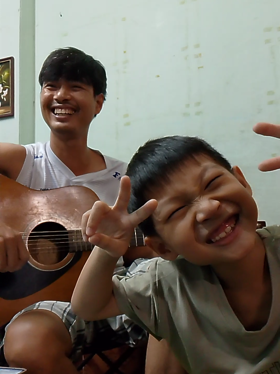 นักร้องเสียงไหล😆😘#เพลงเพราะพร้อมคุณ #พี่น้องร้องเพลง #นี่ล่ะคนเจ็บ #ทางหินแห่เด็กร้อง #coverเพลง 