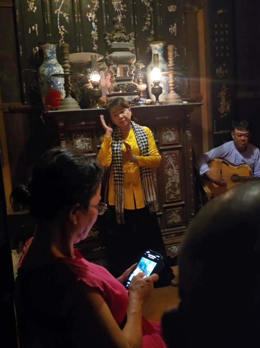 DẠ CỔ HOÀI LANG  Đây là bài bản gốc khai sinh ra cải lương Nam Bộ và sau này phát triển thành hệ thống 72 bài bản Tổ nhạc tài tử. #mekongtravel  #uttrinhhomestay  #dacohoailang 