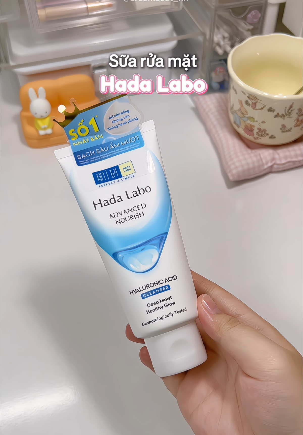 Em này luôn là lựa chọn của tui mỗi khi phân vân không biết sài gì nè.#unboxing #suaruamat #hadalabo #diunhe 