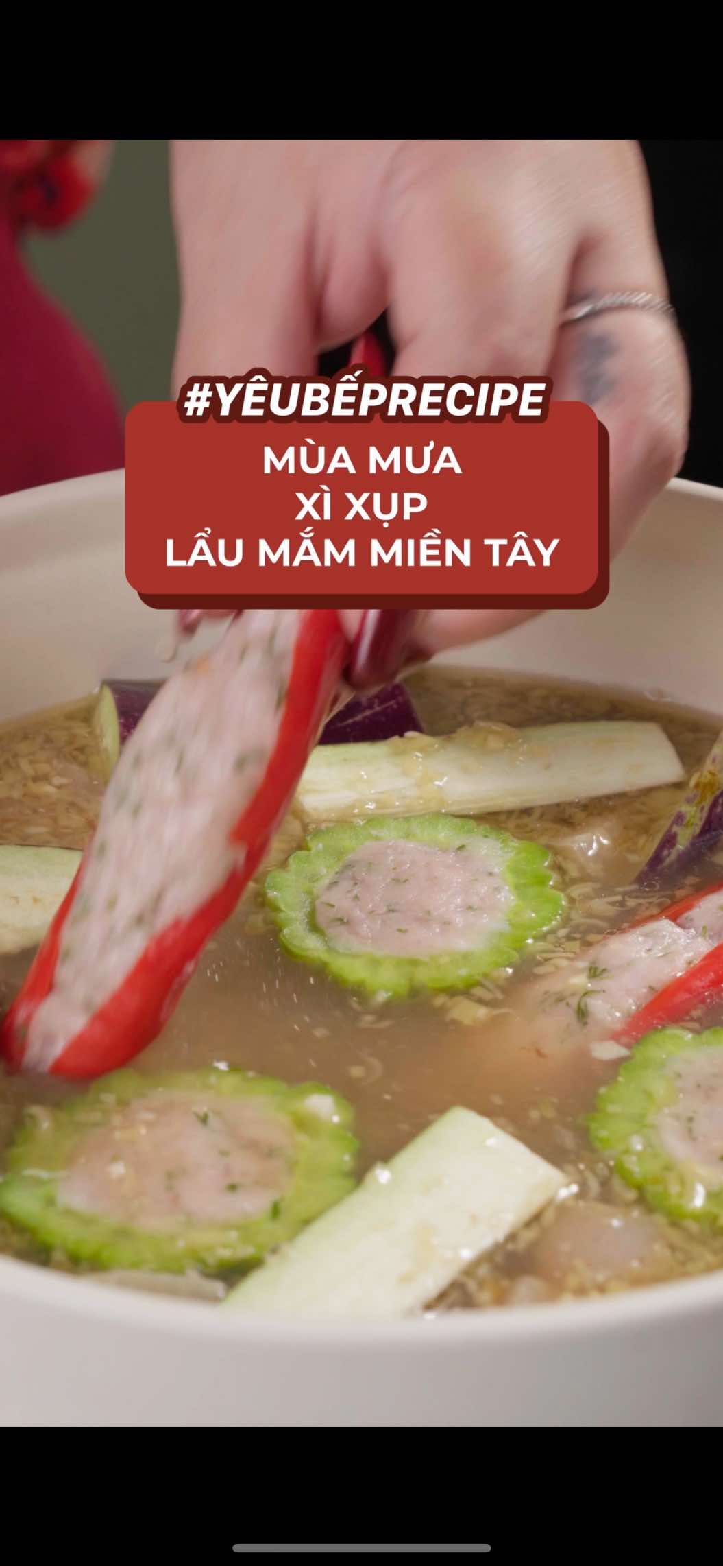 Lẩu mắm miền Tây - nhắc đến thôi là nghe thấy mùi của quê hương, mùi của con nước nổi, như ngồi giữa gian bếp xưa, nghe tiếng nồi lẩu sôi lục bục, cả nhà quây quần bên chiếc bàn gỗ đơn sơ. #LearnOnTikTok #yêubếp #xuhuong #viral #giadinhhaha 