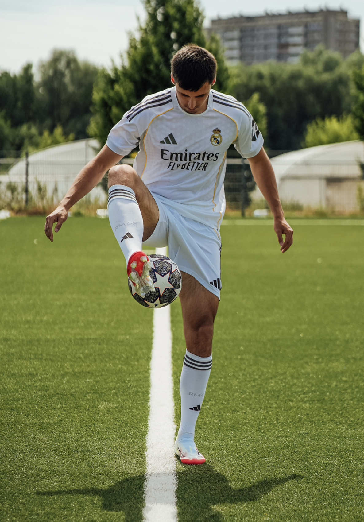 ATW to knee to ATW Football skill tutorial ⚽️ #football 