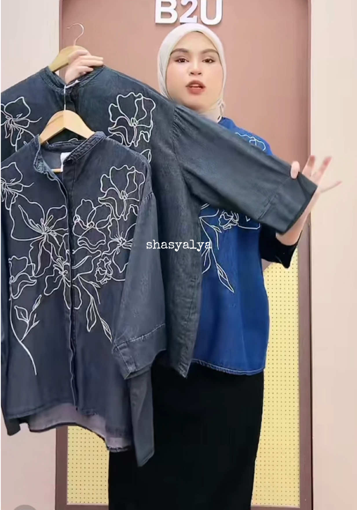 Cantik betul Evelyn Denim Button Top ni geng plus size memang wajib grab ni#blousedenim #blouseplussize #blousecantik #blouseoversize #fyppppppppppppppppppppppp 