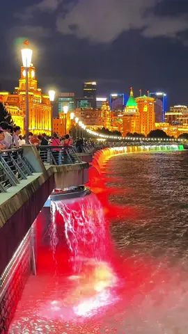 Liên hoan Ánh sáng Quốc tế Thượng Hải – khu vực Bến Thượng Hải rực rỡ như một bức tranh sống động giữa đêm ✨🌌🏙️ Quá đẹp để khiến người ta ngẩn ngơ trong sắc màu của “ma đô” Thượng Hải! #MaĐôThượngHải #BếnThượngHải #LiênHoanÁnhSángQuốcTếThượngHải 💕
