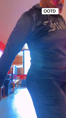 Drop a picture of ur OOTD in the comments #outfitinspo #OOTD #fyp #foryoupage #poplipsneighborhood 