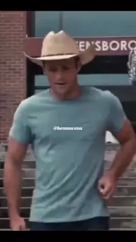 🎬 Filme: Uma Longa Jornada   📖 Sinopse: A história entrelaça dois romances: o de um jovem casal que tenta conciliar amor e desafios da vida, e o de um homem idoso que relembra a paixão que viveu no passado. Entre cartas e memórias, surge a força transformadora do verdadeiro amor.   🎶 Trilha sonora: 