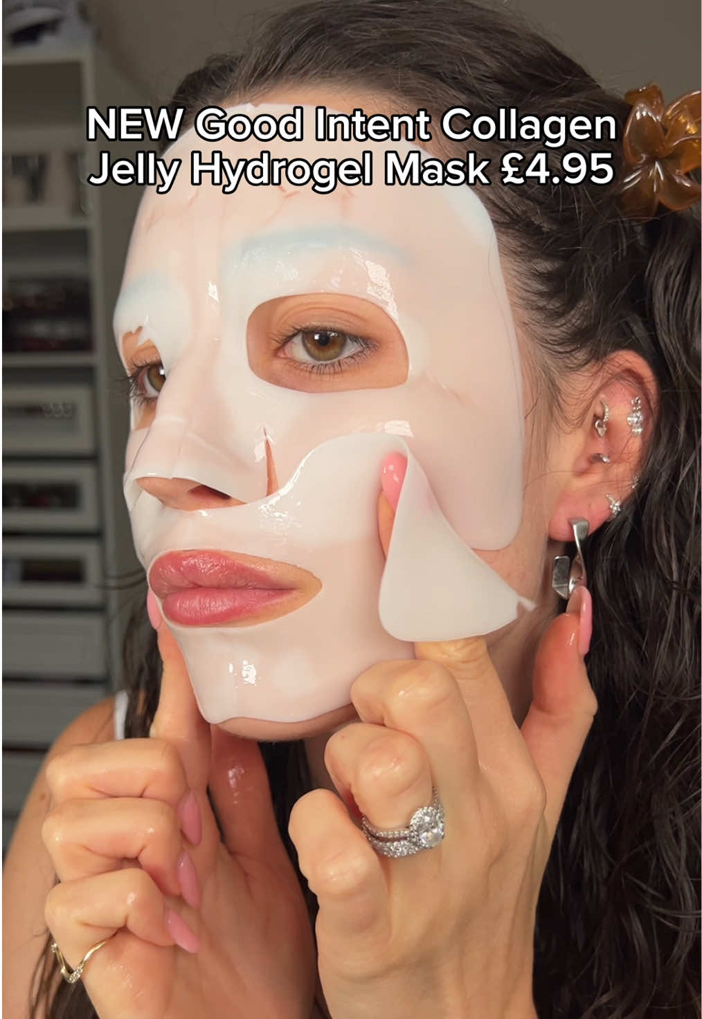 AD Reflective 🪞 @No7 Good Intent range has some new glass skin faves 🫧 Products in order - Good intent collagen jelly hydrogel mask Good intent radiance reflect spray serum Good intent silky jelly lip mask #glassskin