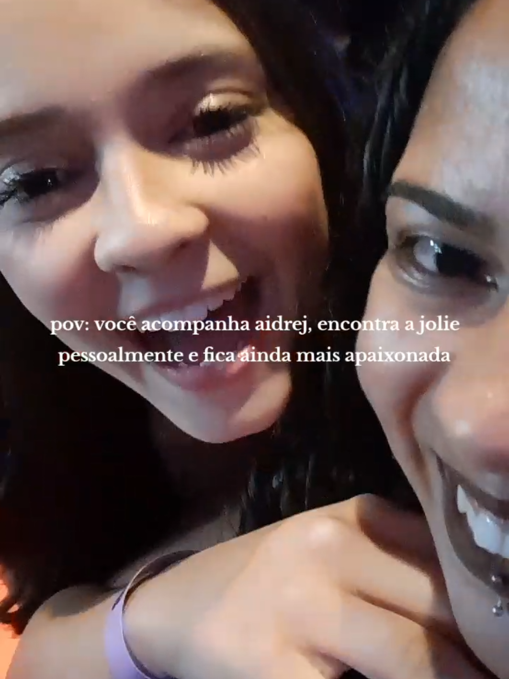 simplesmente jolie e eu! ela é um amor de pessoa gente, conversar com ela melhorou minha noite ❤️‍🩹 [23.09] #ainfanciaderomeuejulieta #karengaspar #jolie #pjb 