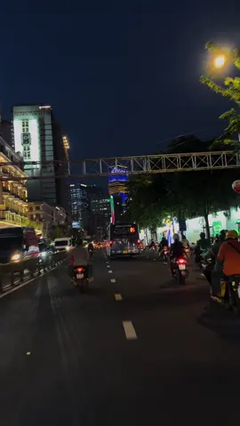 Dạo tí rồi về🛵☁️#xuhuongtiktok #chill#saigonvedem 