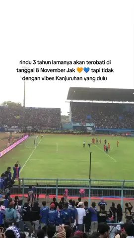 dulu 10rb the Jakmania dan 35rb Aremania bersanding dalam satu stadium mungkin itu hanya dijadikan kenangan yg tidak akan terulang kembali #arema #persija #aremania #thejak #tragedikanjuruhan 
