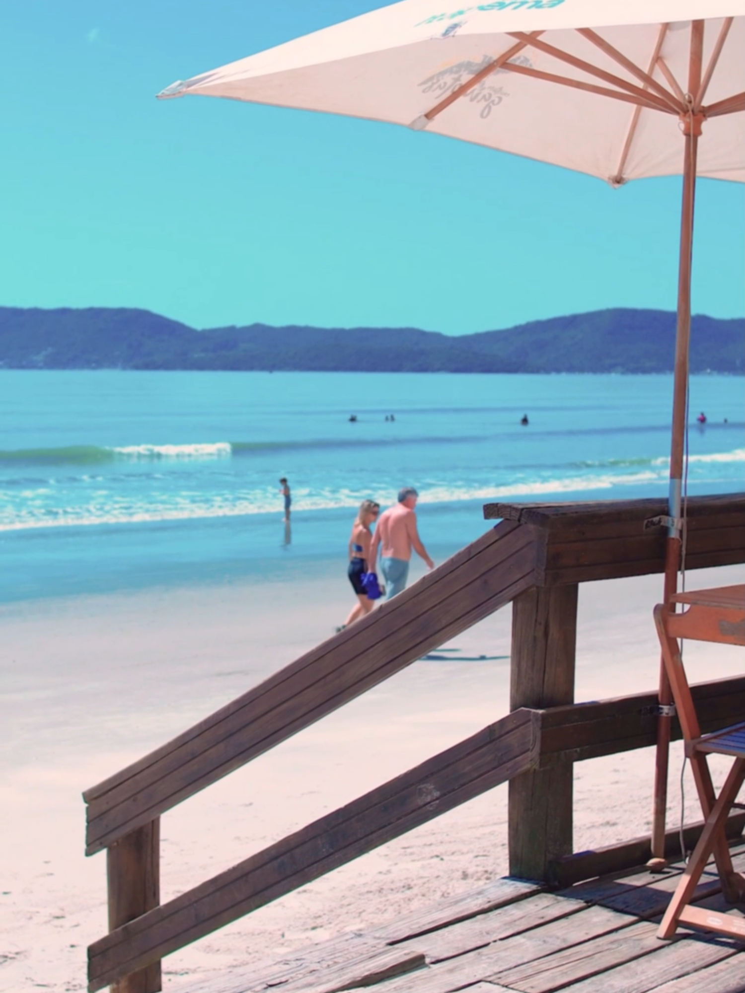 Dia perfeito em Itapema: sol brilhando, mar convidativo e aquela vibe que só o litoral tem. 🏖️✨ #itapema #santacatarina #portobelo #mar #Imoveis #mercadoimobiliario #construçãocivil #imobiliaria