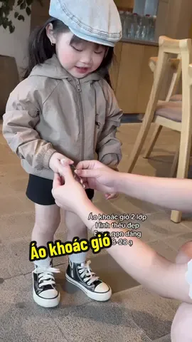 Áo khoác gió xinhhh☺️#xuhuong #thoitrangtreem #thoitrangbegai #aokhoacgio #aokhoacchobe 