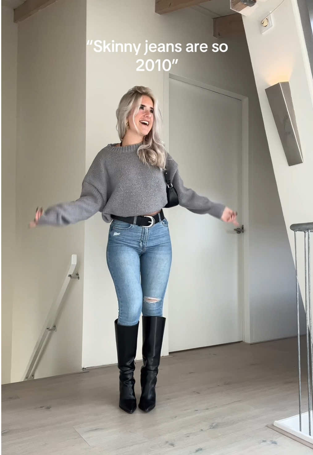 skinny jeans eat! #00sfashion #outfitinspo #skinnyjeans #vintagestyle #skinnyjeansoutfit 