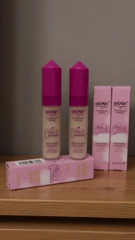 کانسیلر آرت اسکین صورتی🎀 ✨صددرصد اورجینال ✨ماندگاری عالی ✨در 3 تناژ رنگ روشن ✨کیفیت عالی و 24 ساعته  ✨رفع تیرگی، لک، جوش و… ✨پوشش دهی کامل زیرچشم ✨مناسب برای انواع پوست و آرایش ✨حاوی آمینواسید جهت جلوگیری از خشکی پوست #SILURA #آرایشی #لوازم_آرایشی #آرایشی_بهداشتی #میکاپ