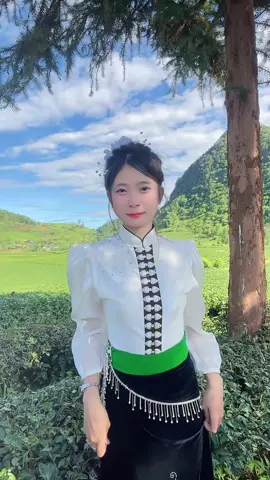 Gái tháy🤣#26sonla #gaithaitaybac #gaithai 