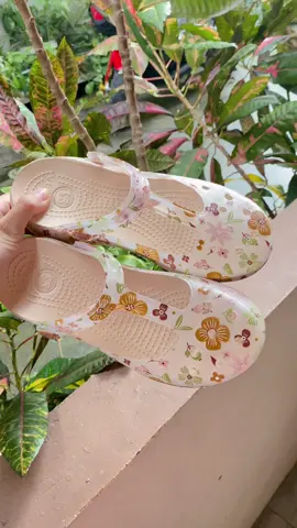 Very comfy isuot nito mukha siyang mamahalin #dollshoes #sandals 