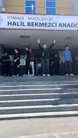 Atamıza Bayrağımıza kimse dil uzatamaz. #fyp #viral #keşfet #atatürk #keşfetteyizzz #halilbekmezcianadolulisesi 