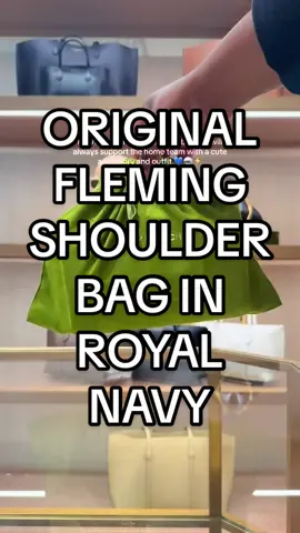 ✨Unboxing the original Fleming Shoulder Bag in Royal Navy — supple lambskin, silver hardware, and that iconic tassel 💙 Perfect for Cowboys fans (or anyone who loves a classic navy moment) without the merch. 💙 Supple quilted lambskin leather 💙 Silver hardware & embossed logo 💙 Removable tassel (keychain or game-day accessory) 💙 Back pocket + zip interior pocket 💙 Small size, easy day-to-night Text to shop 📲 (845) 768-1126 or hit the link in bio — included in our Fall Event now through Oct 1! #ToryBurch #FlemingBag #DallasStyle #FallFashion #GameDayLooks 