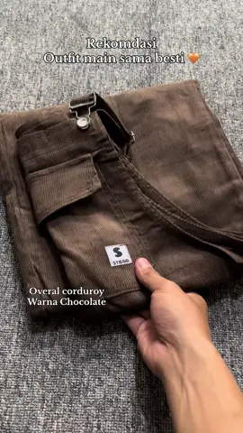 Rekomdasi outfit pakai overal corduory warna chocolate 🤎siapa yang suka warna chocolate ✋🏻 #fashion #stiego#overal #overalcorduroy #OOTD 
