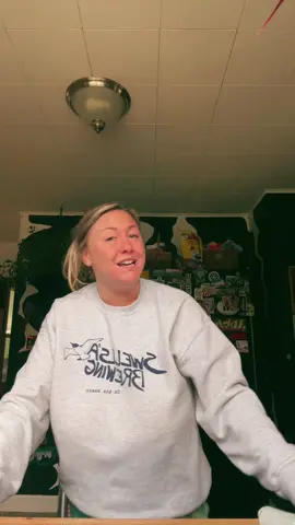 I’m so grateful for all the love I’ve received from my last video🥹🥹🥹 you are all so incredible. Send me requests!! #kitchensinging #singing #aliciakeys 