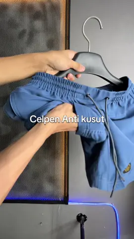 Ada harga ada kualitas!!! Celpen Premiun bahan Parasut despo + lapisan puring bagian dalam. Super nyaman, di jamin ga bakalan ngecewain. Cek etalase sekarang sebelum kehabisan. #celanapendek #broadshort #celanapremium #celanaparasut #celanapria  
