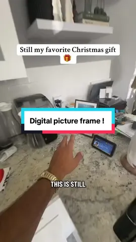 Digital picture frame for Christmas! #digitalpictureframe#pictureframe#christmas#christmasgiftideas#gift 