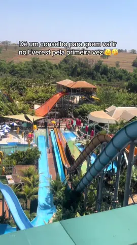 Vai de olho fechado na primeira 😂  #thermasdoslaranjais #olimpia #everest #kamikaze #thermasolimpia 