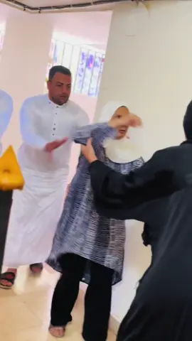 بتستعرمن امها قدام جوزها رد فعل الزوج صح ولا غلط 