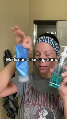 The Medicube cleansing oil helps not only take off your makeup but it breaks down the gunk in your pores.  #medicube #koreanskincare #cleansingoil #TikTokShopKbeautyCollectiveSale #TikTokShopCreatorPicks @medicube US Store 