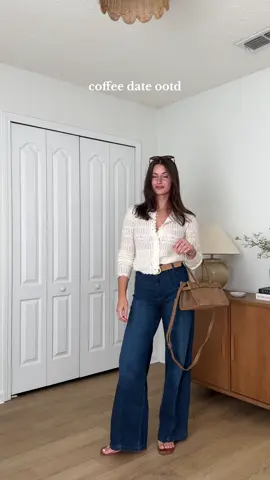 so excited for more fall outfits!! ☕️🧸🍁#fallfashiontrends #simpleoutfitideas #sezane #freepeople #kibbesoftclassic 