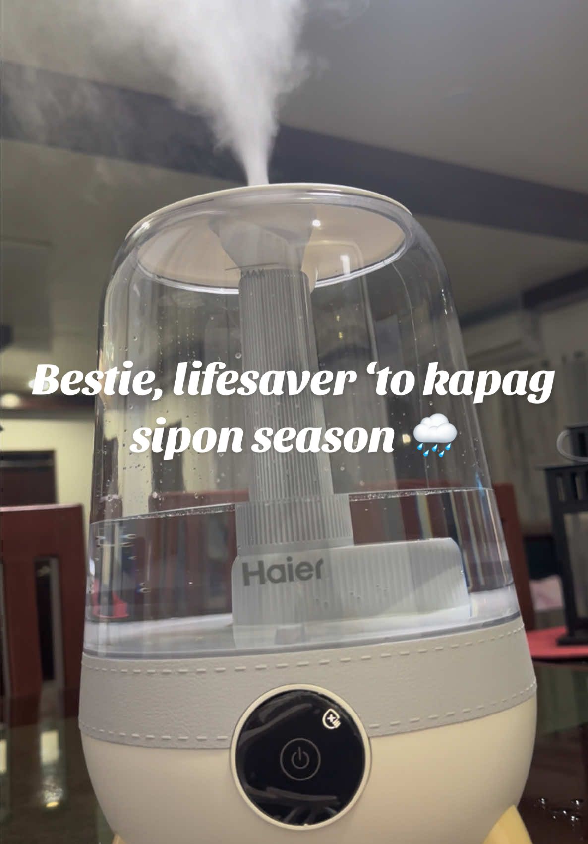 Kapag malamig at maulan, madalas may sipon 😩 Kaya lifesaver tong Haier US101 Ultrasonic Humidifier 💧 ✔️ Moist air para hindi dry ilong/throat ✔️ Tulog mas maayos kahit malamig 🌙 ✔️ Keeps the air cool & skin-friendly 💦 Sarap huminga kahit rainy season ☔️ #fyp #humidifier #tiktokmademebuyit #haier #fypシ゚ 