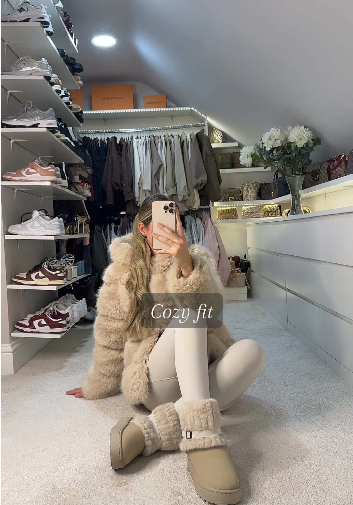 Cozy season is approaching 🧸 #fauxfur #fauxfurcoat #cozyseason #winterfashion #winteroutfit 