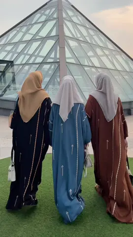 Yang diskippp Rugiiii 😭🫵🏻 Asliiii Cuakeppp poll motifnya mewahhh elegantt parahhh woyy 😭😭🫵🏻 manh bahannya tebelll ademm poll lagii 😭 Buruann yang mau samaan cek keranjang kuning sekaranggg ‼️🔥#kaftan #kaftanviral #dasterviral 